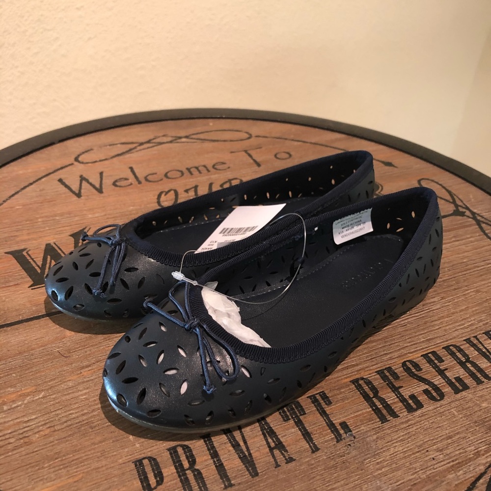 J Crew girls navy leather eyelet flats